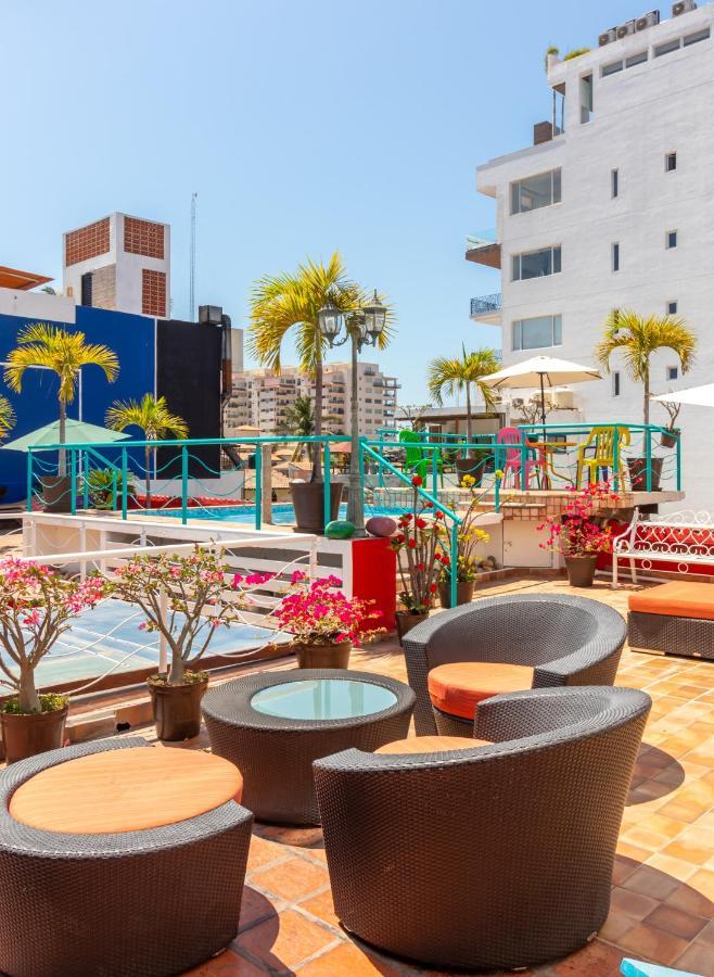 La Iguana Vallarta Lgbt Adults Only - Romantic Zone - Party Clubbing Street Puerto Vallarta Exteriör bild