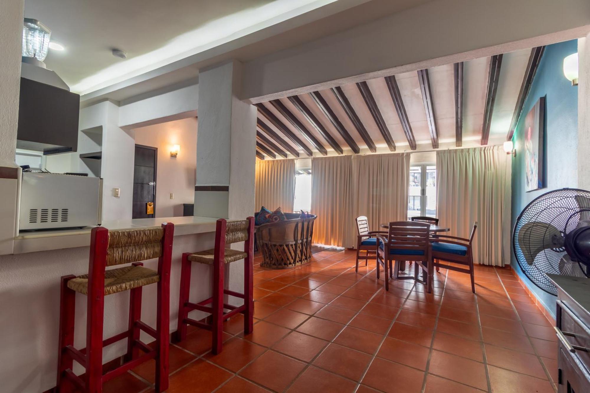 La Iguana Vallarta Lgbt Adults Only - Romantic Zone - Party Clubbing Street Puerto Vallarta Exteriör bild