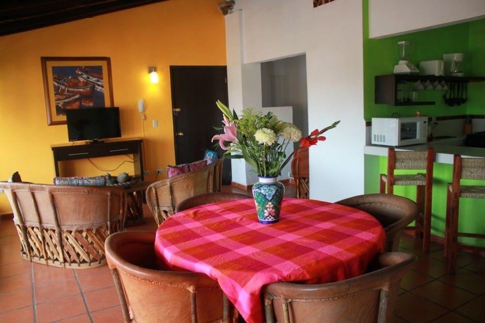 La Iguana Vallarta Lgbt Adults Only - Romantic Zone - Party Clubbing Street Puerto Vallarta Exteriör bild