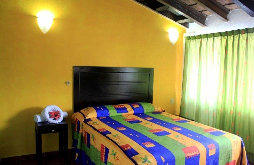 La Iguana Vallarta Lgbt Adults Only - Romantic Zone - Party Clubbing Street Puerto Vallarta Exteriör bild