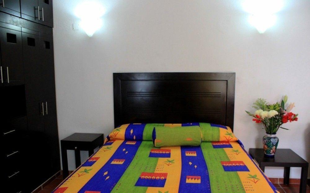 La Iguana Vallarta Lgbt Adults Only - Romantic Zone - Party Clubbing Street Puerto Vallarta Exteriör bild