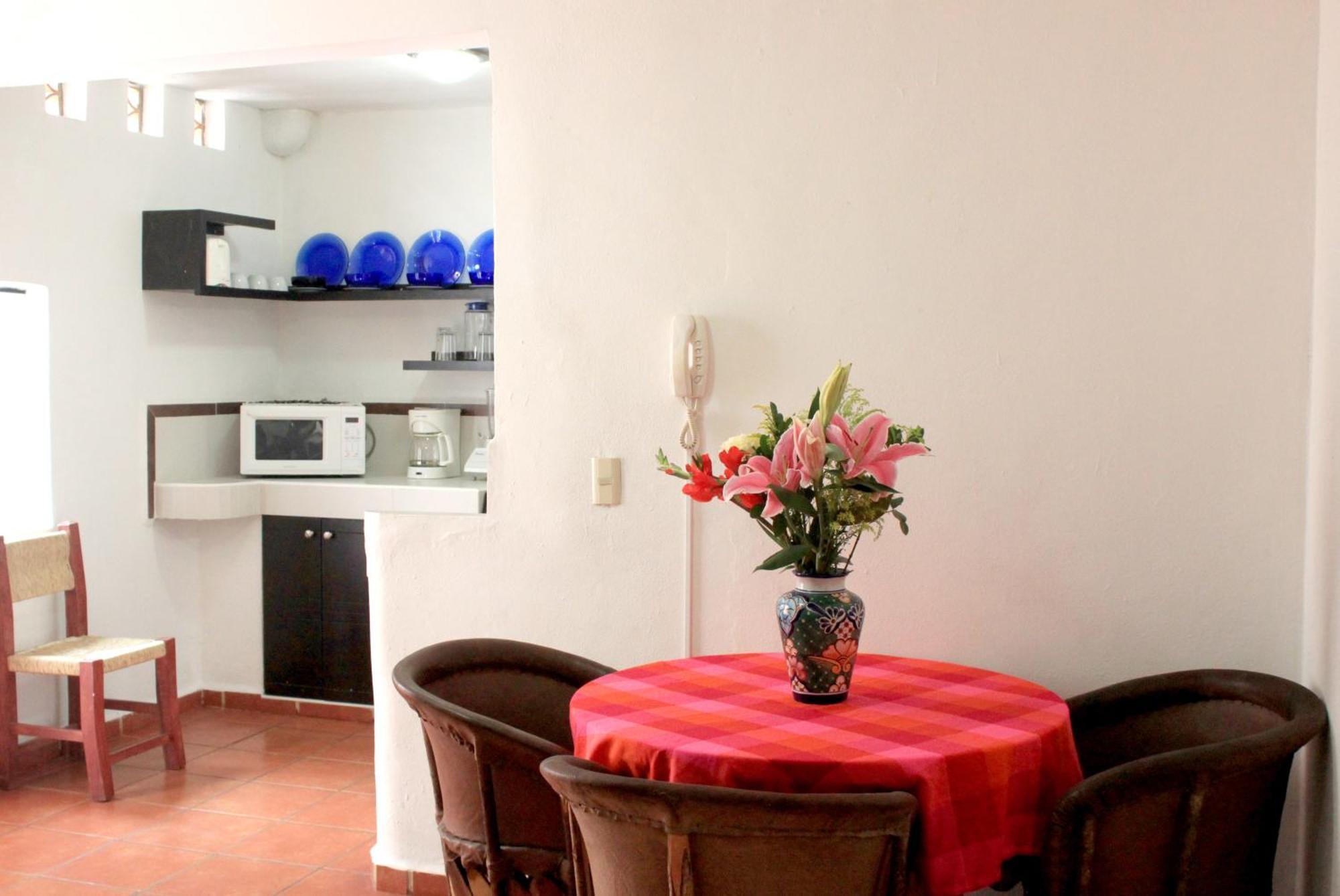 La Iguana Vallarta Lgbt Adults Only - Romantic Zone - Party Clubbing Street Puerto Vallarta Exteriör bild